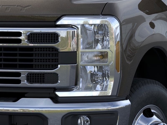 2025 Ford F-350 Super Duty XL