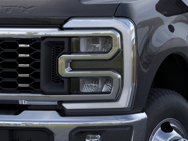 2026 Ford F-350 Super Duty LARIAT