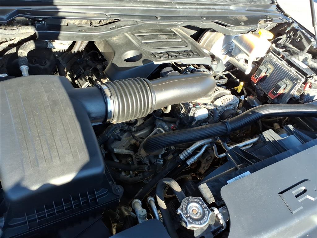 2019 Ram 1500 Laramie Crew Cab 4x2 5'7" Box