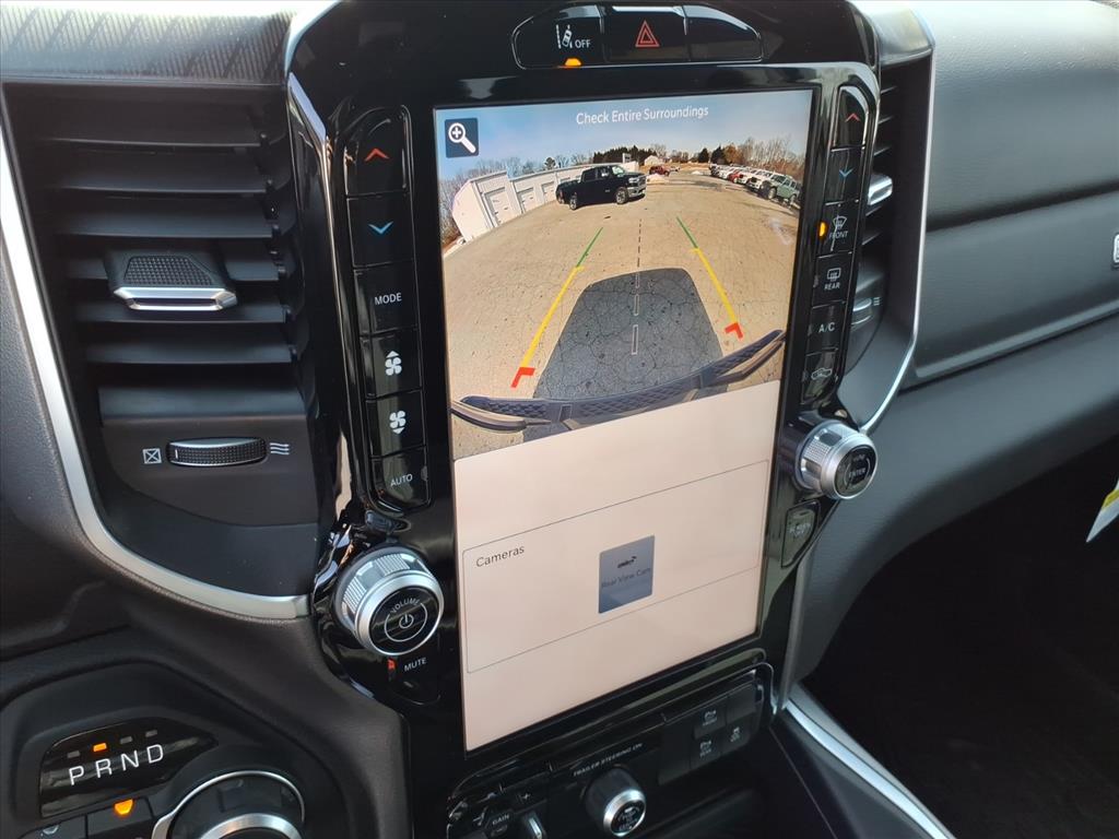 2026 Ram 1500 Big Horn Crew Cab 4x4 5'7" Box