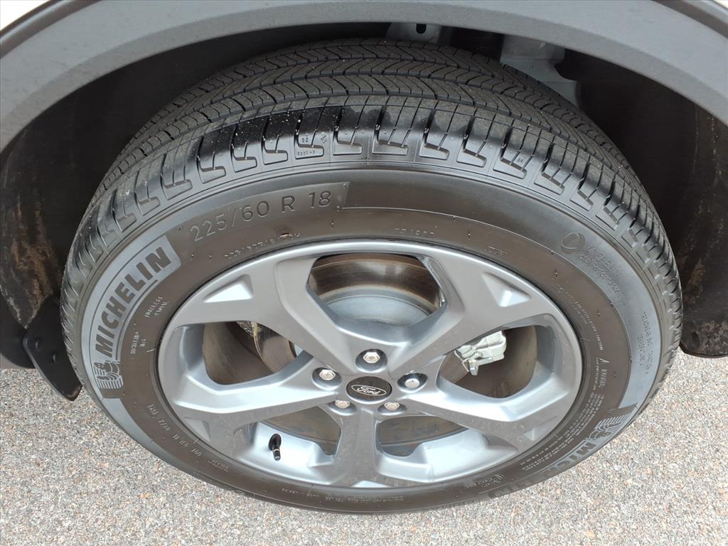 2025 Ford Escape ST-Line Select