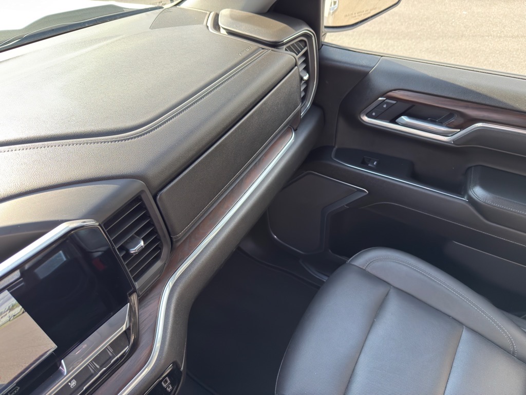 2025 GMC Sierra 1500 4WD Crew Cab Short Box SLT
