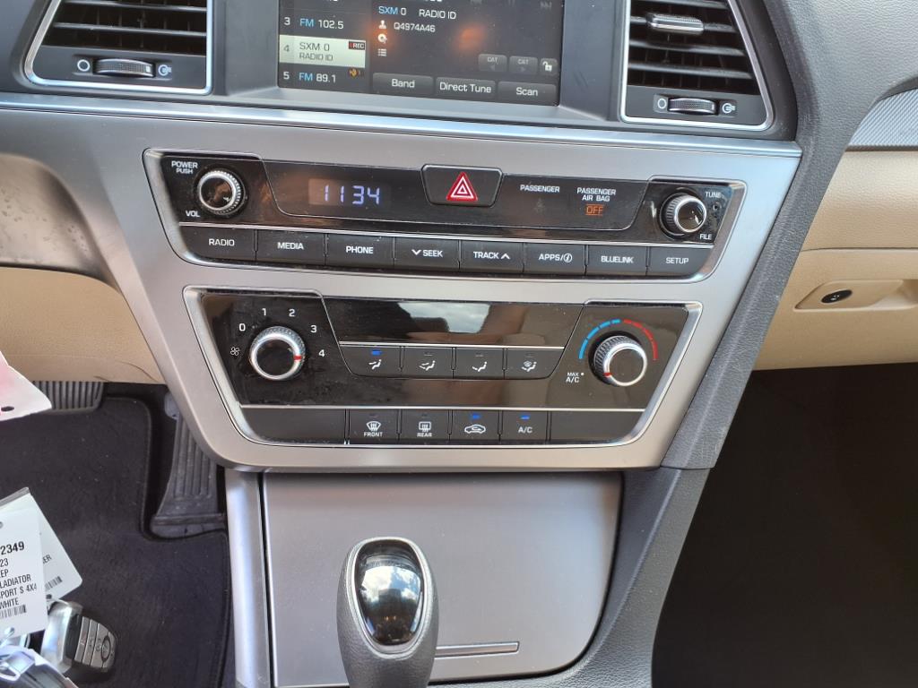 2017 Hyundai SONATA SE