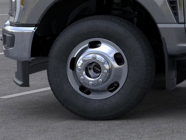 2025 Ford F-350 Super Duty XL