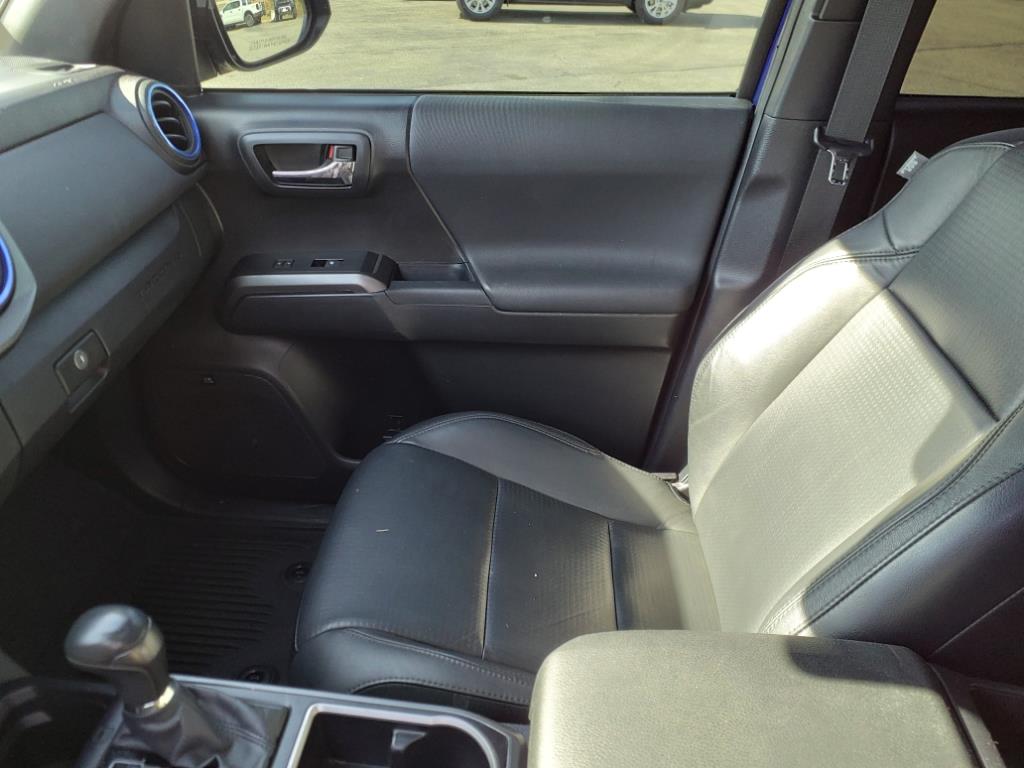 2022 Toyota Tacoma SR V6