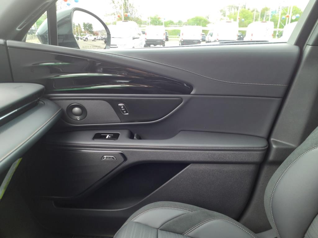 2025 Lincoln Nautilus Hybrid Reserve