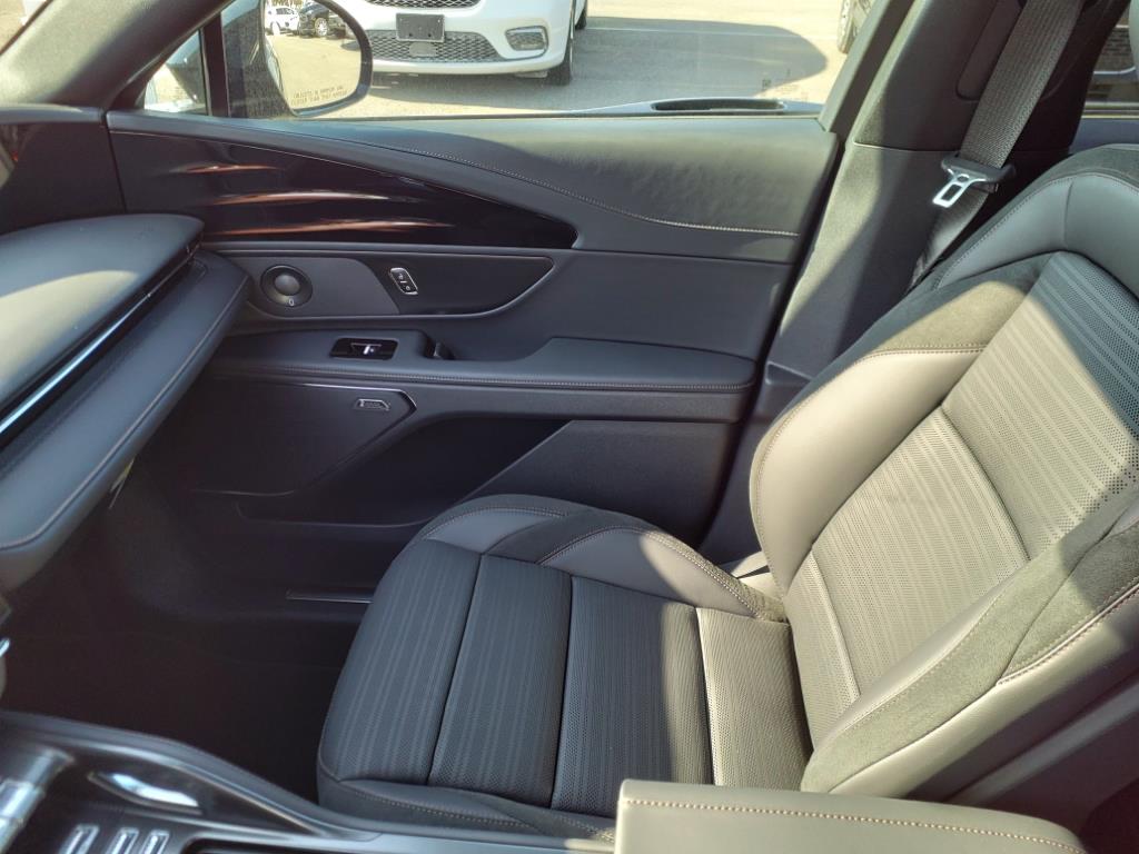 2025 Lincoln Nautilus Hybrid Reserve