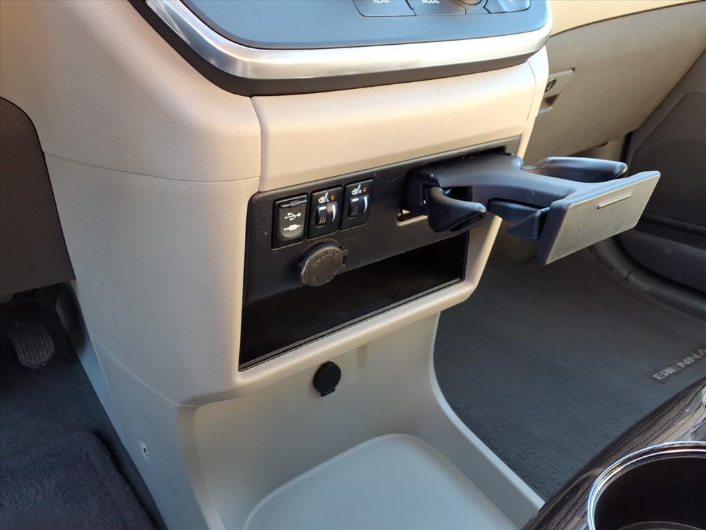 2017 Toyota Sienna XLE 7 Passenger