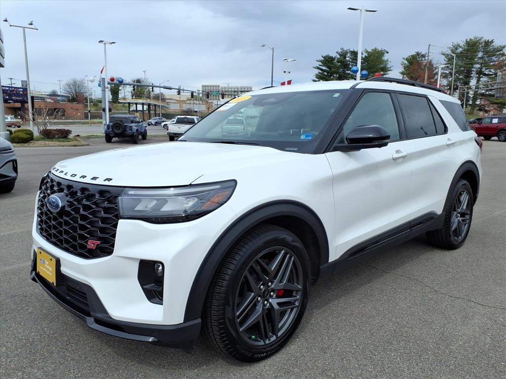 2025 Ford Explorer ST AWD