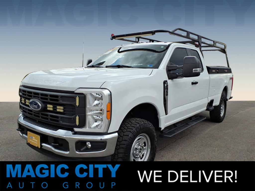 Oxford White 2023 Ford F-350 Super Duty XL SuperCab 4WD Pickup Truck Four-Wheel Drive Automatic