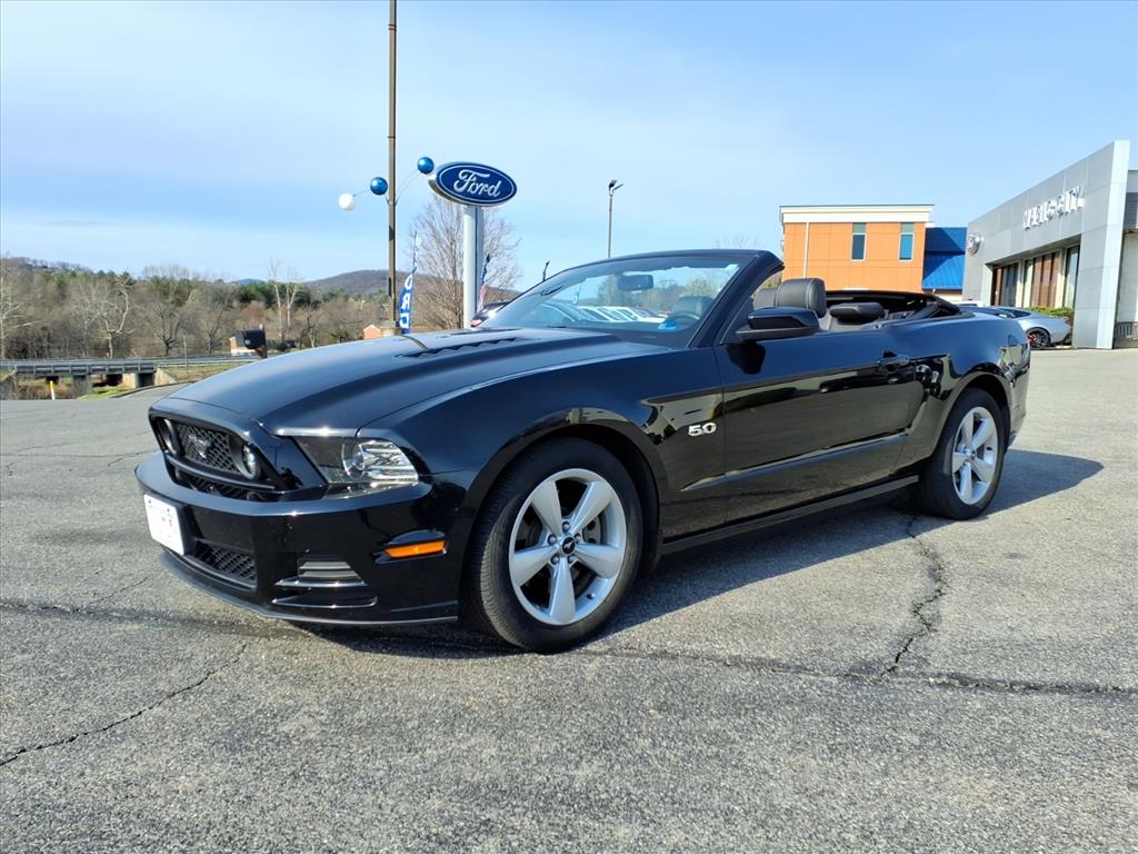 2014 Ford Mustang GT Premium Convertible RWD