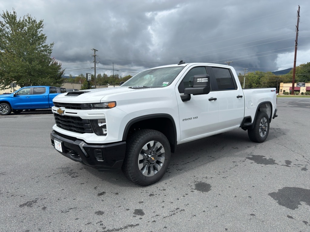 2025 Chevrolet Silverado 2500HD 4WD Crew Cab Standard Bed Custom