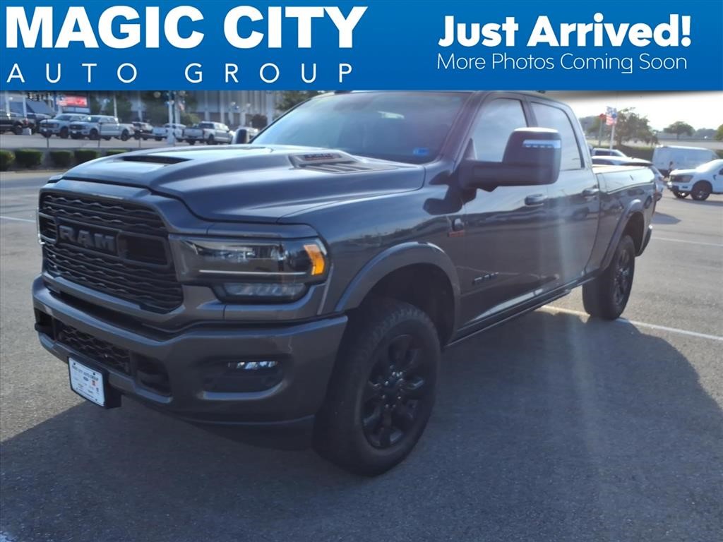 2023 RAM 3500 Limited Crew Cab 4WD