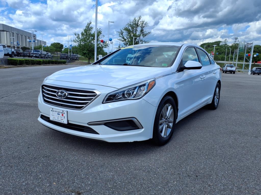 2017 Hyundai SONATA SE