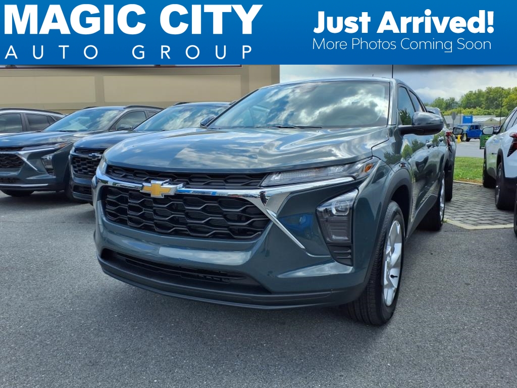 2025 Chevrolet Trax LS