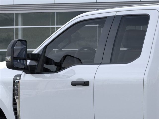 2025 Ford F-350 Super Duty XL