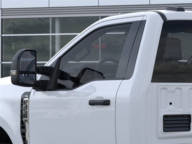 2025 Ford F-350 Super Duty XL