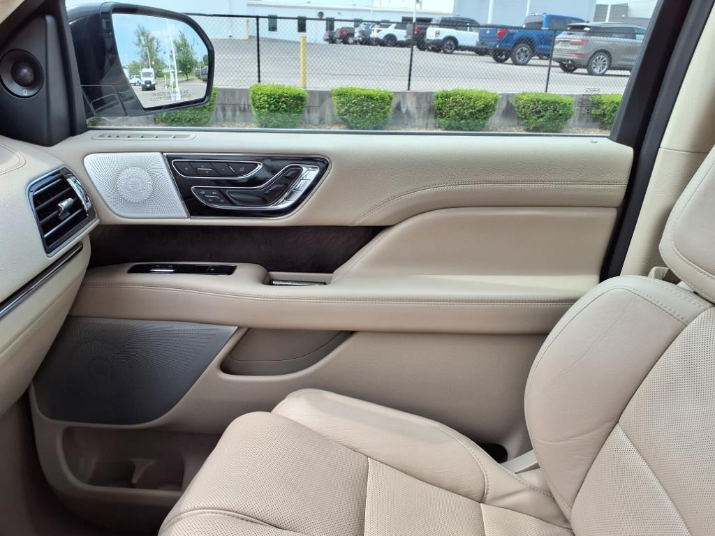2021 Lincoln Navigator L Reserve