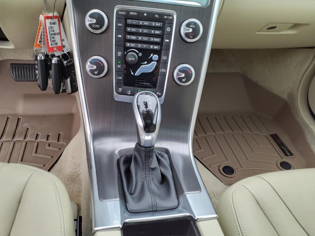 2016 Volvo XC60 T5 Platinum