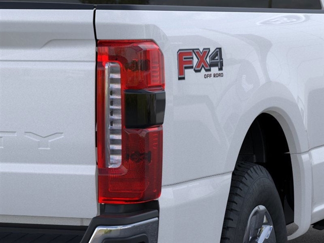 2025 Ford F-350 Super Duty Lariat