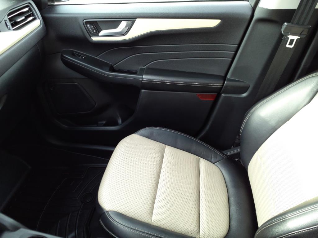 2021 Ford Escape Titanium