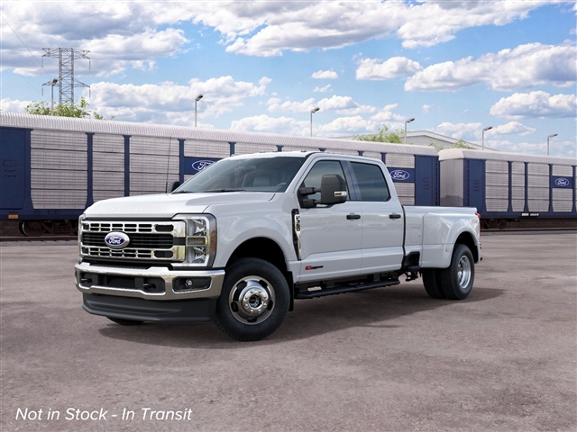2027 Ford F-350 Super Duty XLT