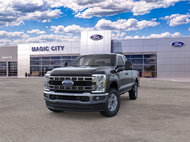 2026 Ford F-350 Super Duty XLT