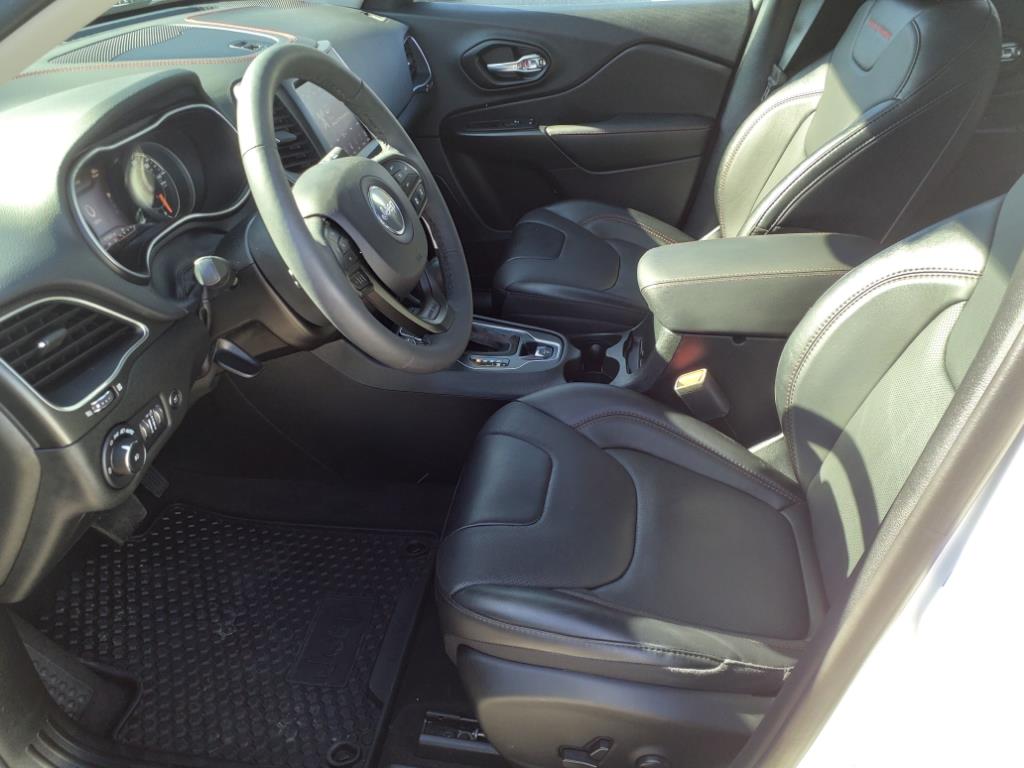 2023 Jeep Cherokee Trailhawk