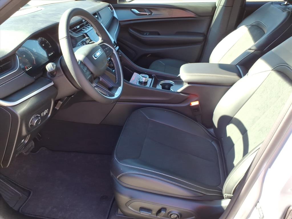 2025 Jeep Grand Cherokee Altitude X 4x4