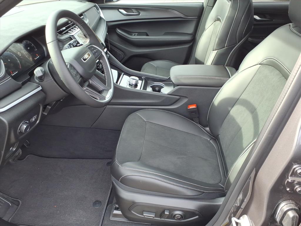 2025 Jeep Grand Cherokee Altitude X 4x4