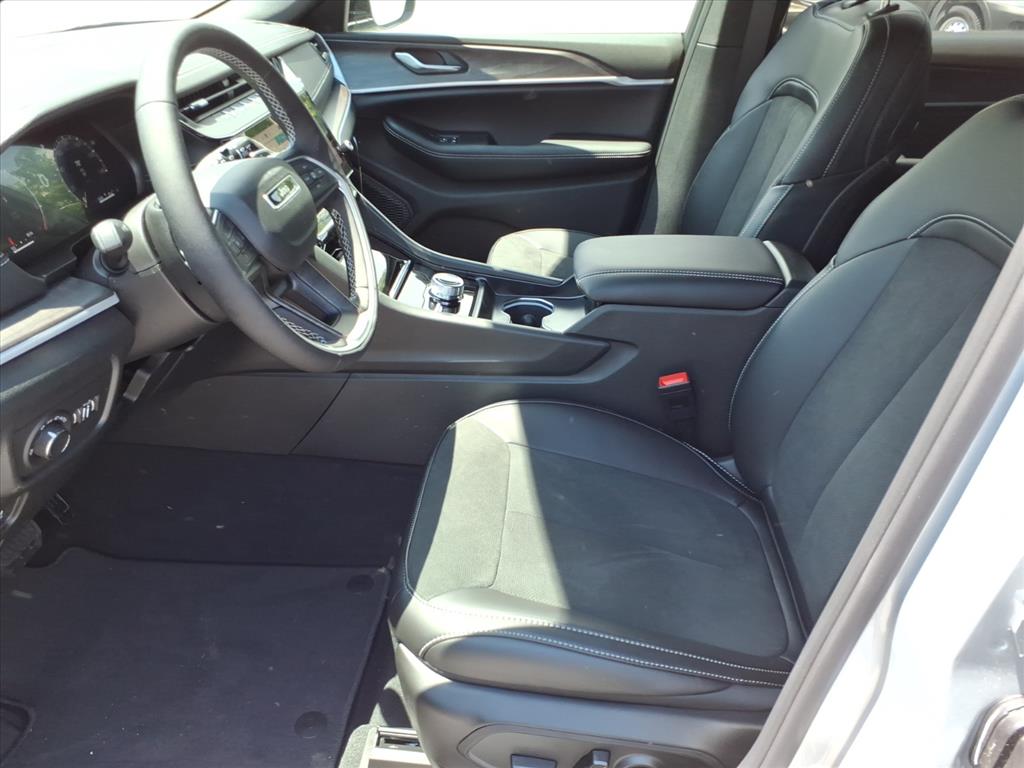 2026 Jeep Grand Cherokee L Altitude 4x4