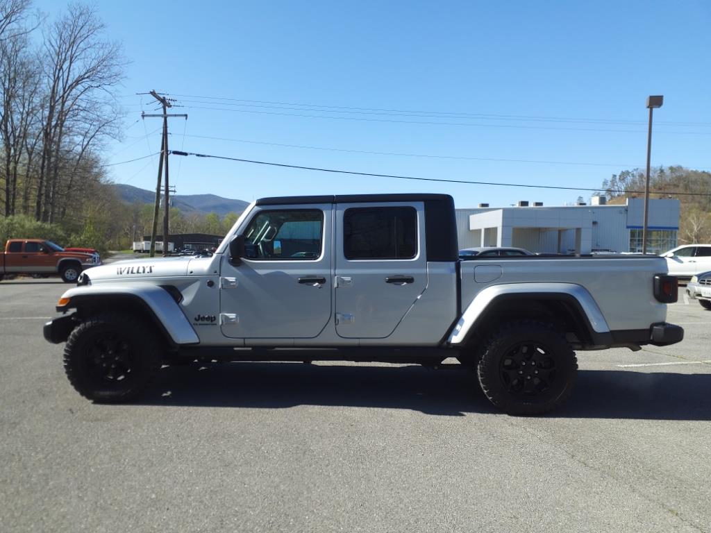2022 Jeep Gladiator Sport