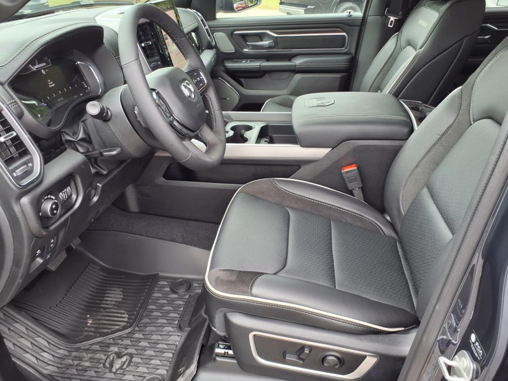 2025 Ram 1500 Laramie Crew Cab 4x4 5'7" Box