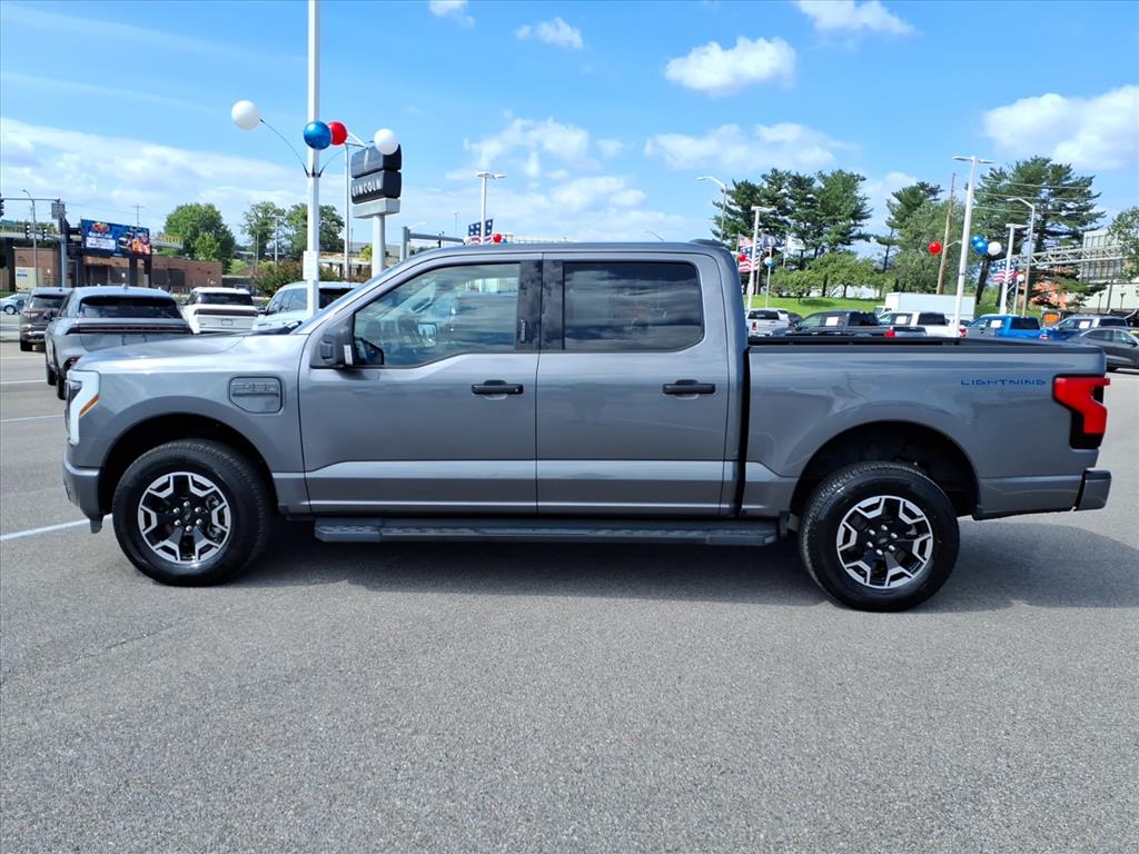 2023 Ford F-150 Lightning XLT
