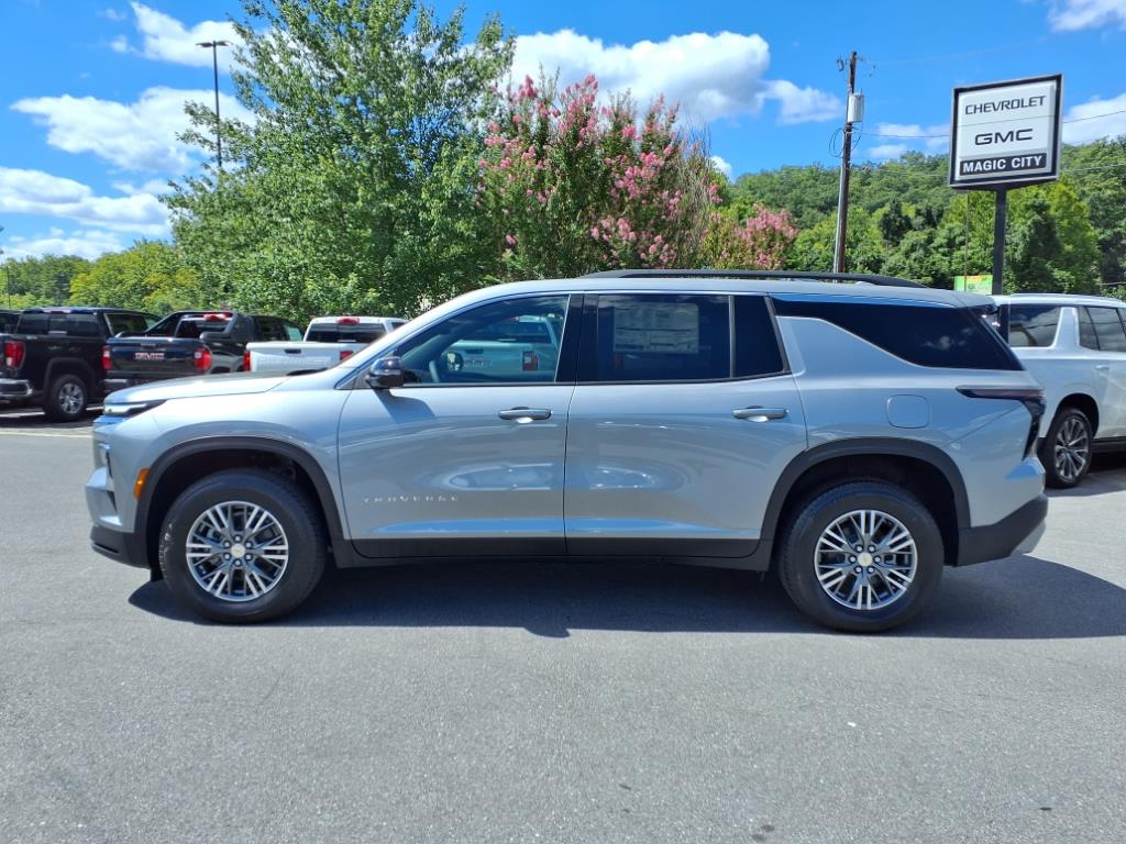 2026 Chevrolet Traverse FWD LT