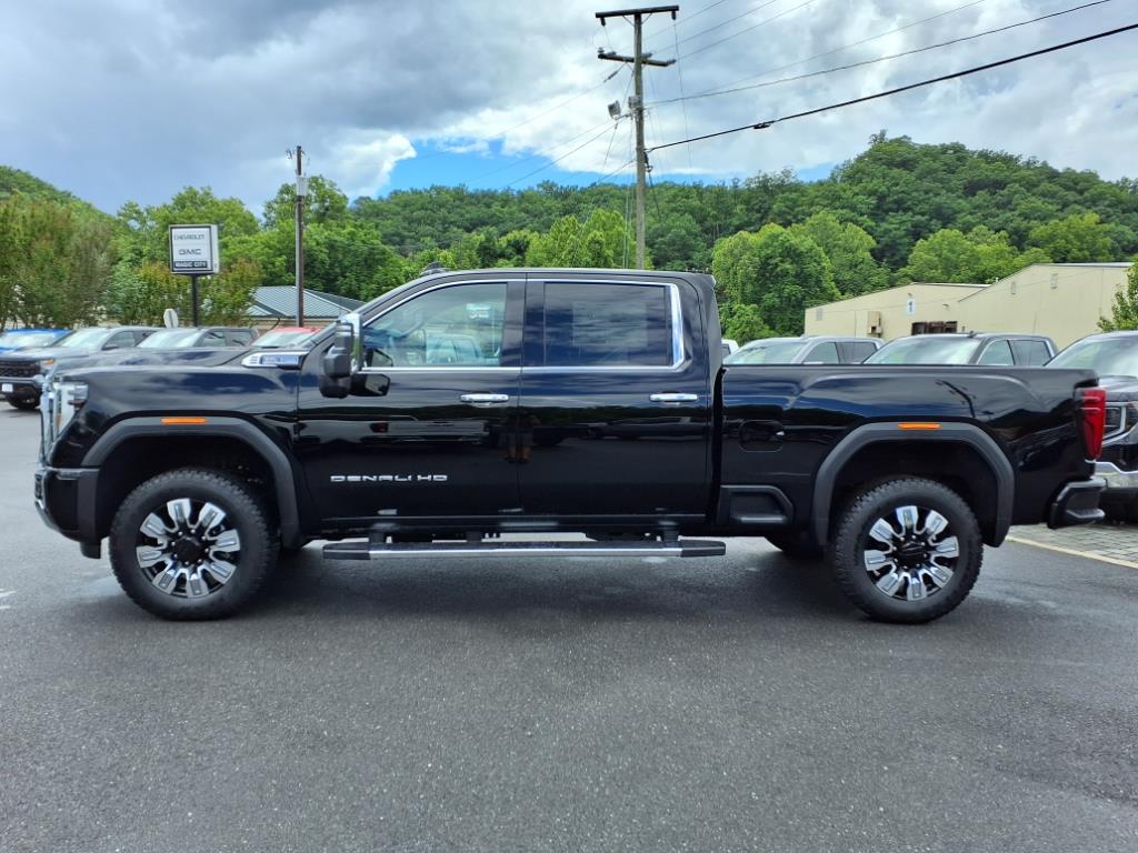 2025 GMC Sierra 2500HD Denali