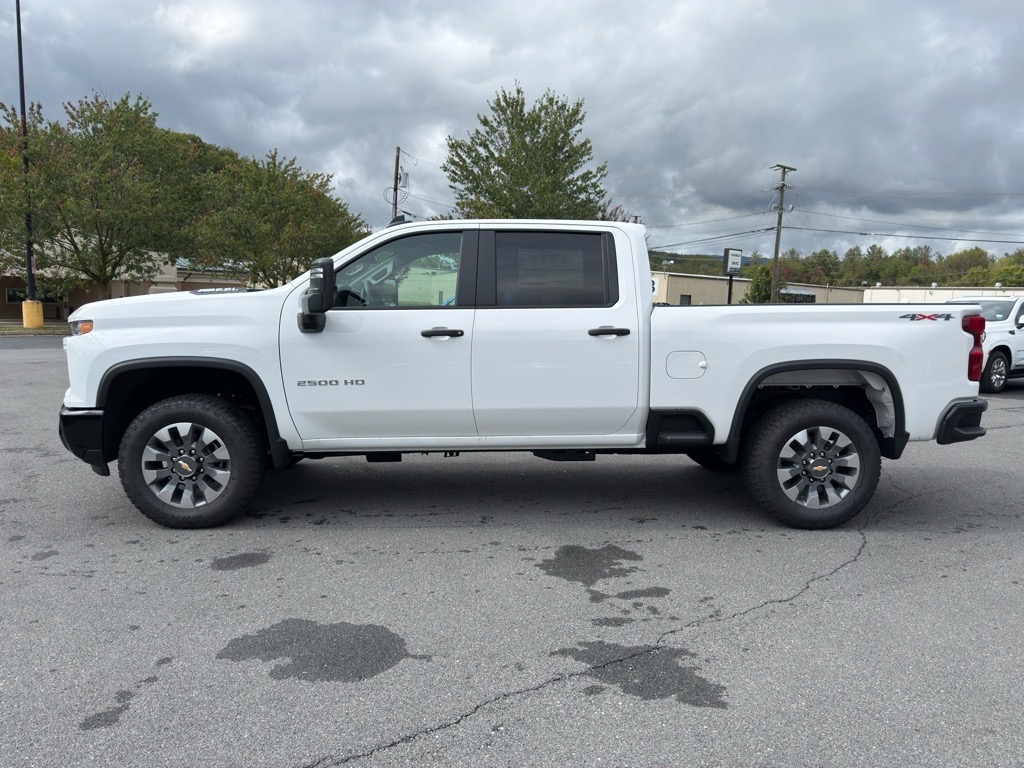 2025 Chevrolet Silverado 2500HD 4WD Crew Cab Standard Bed Custom