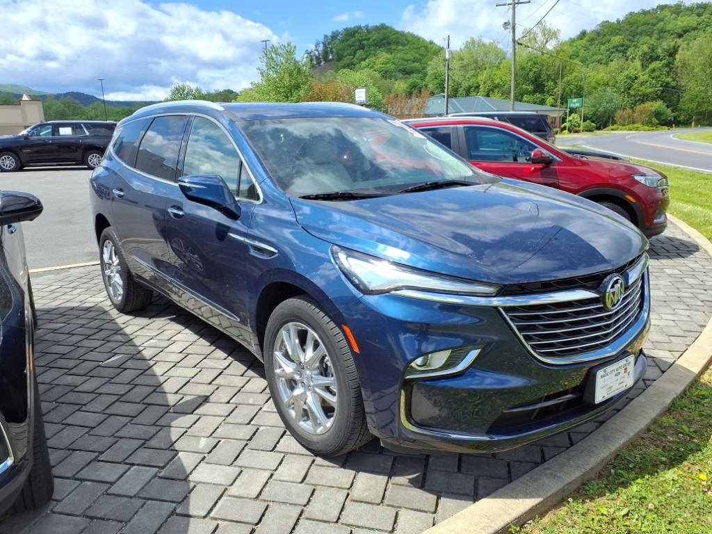 2022 Buick Enclave Essence