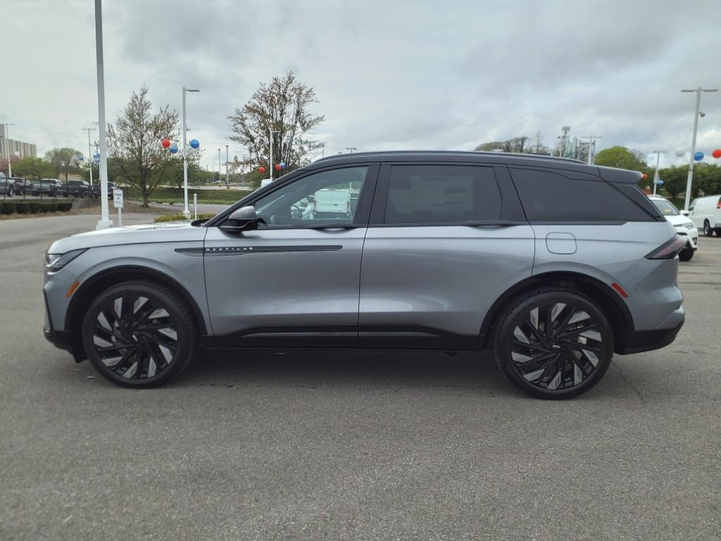 2025 Lincoln Nautilus Hybrid Reserve