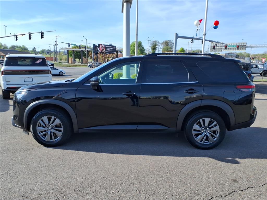 2024 Nissan Pathfinder SV 4WD