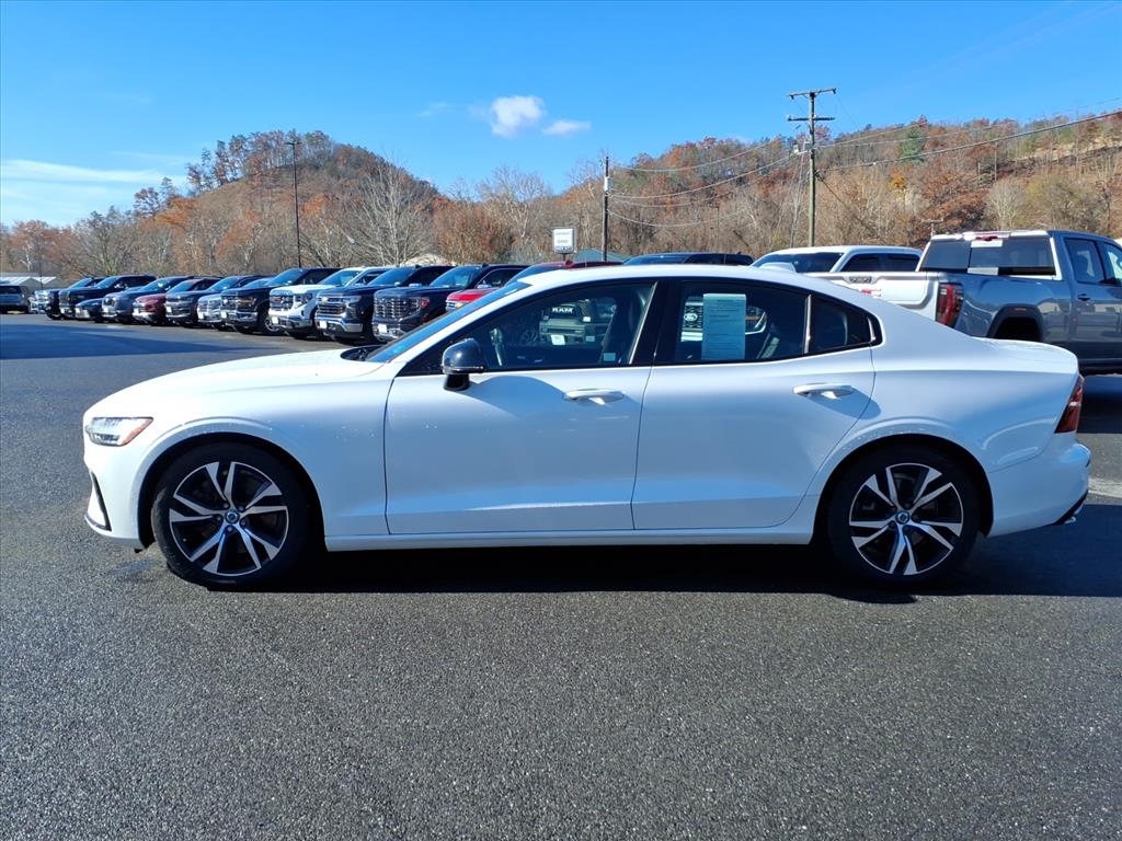 2019 Volvo S60 T6 R-Design