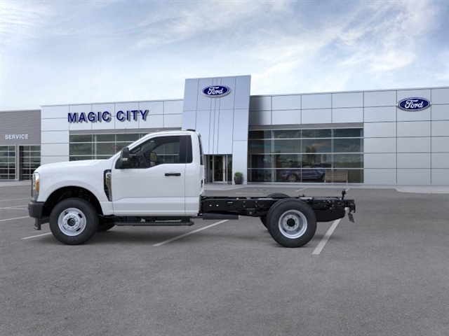 2025 Ford F-350 Super Duty XL