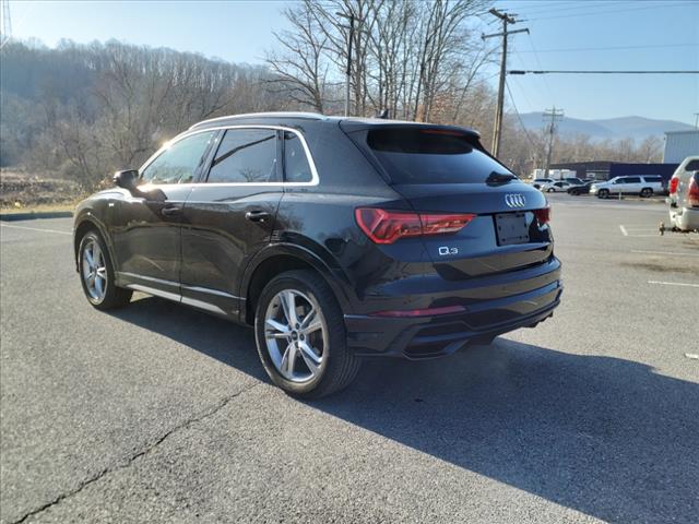 2021 Audi Q3 quattro S line Premium 45 TFSI
