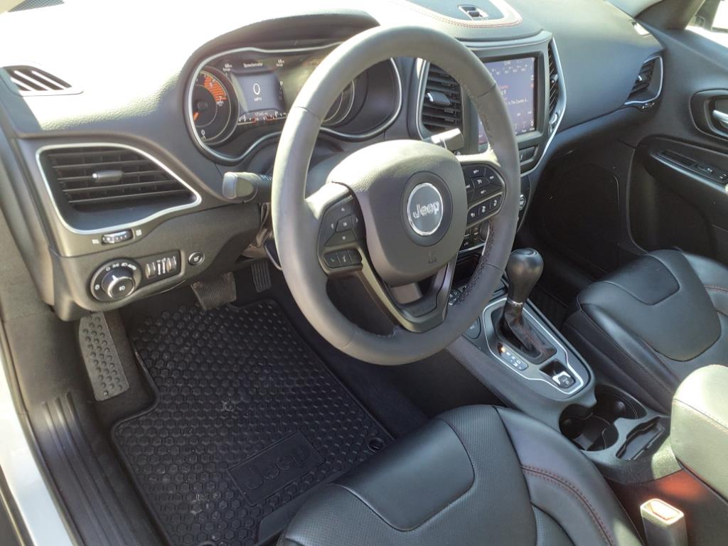 2023 Jeep Cherokee Trailhawk