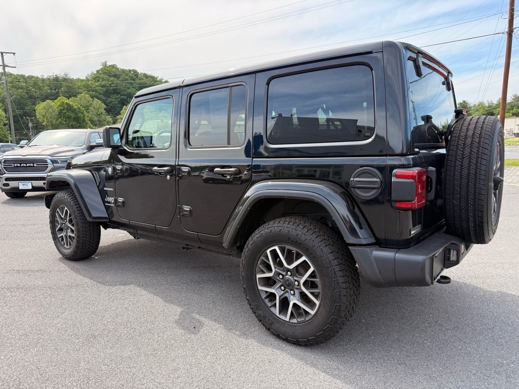 2024 Jeep Wrangler Sahara
