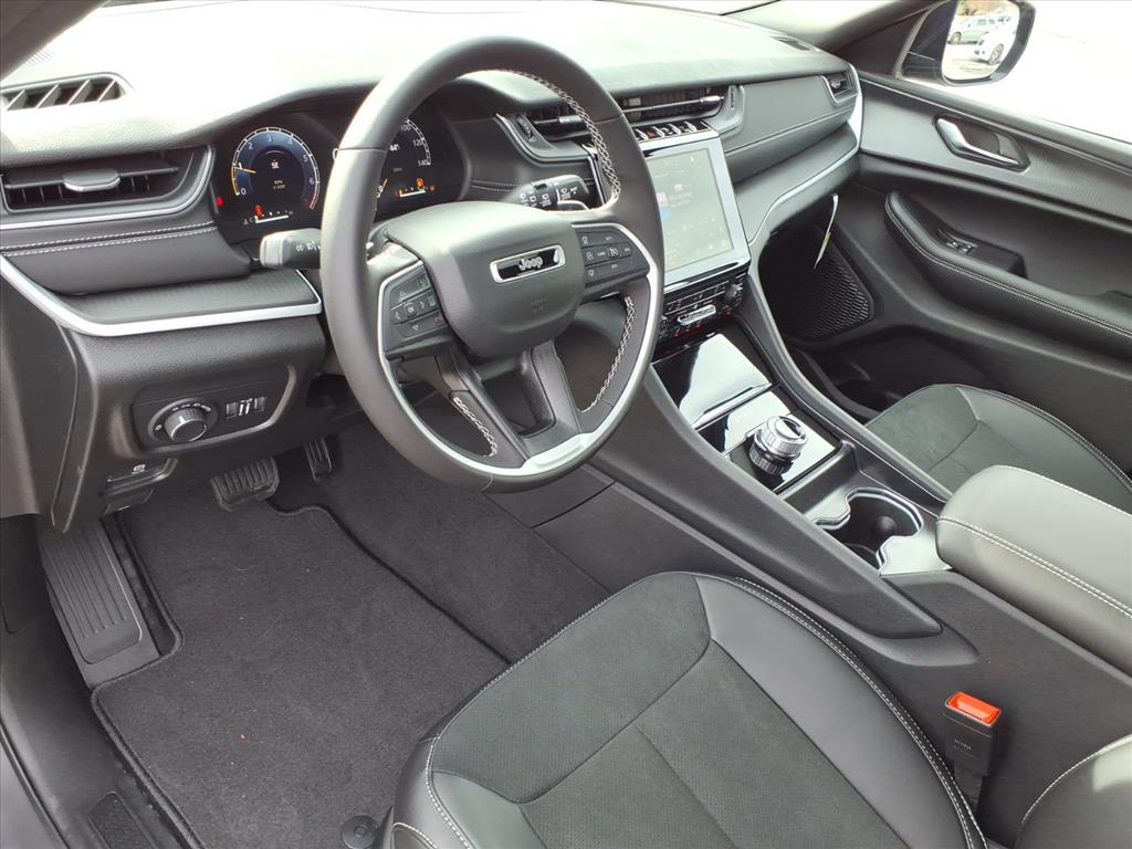 2025 Jeep Grand Cherokee Altitude X 4x4