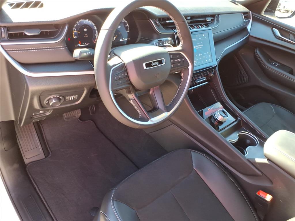 2025 Jeep Grand Cherokee Altitude 4x4