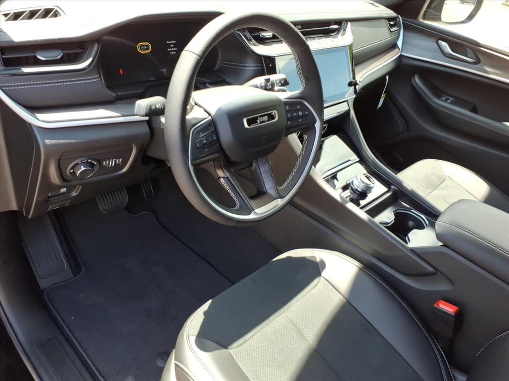 2026 Jeep Grand Cherokee L Altitude 4x4
