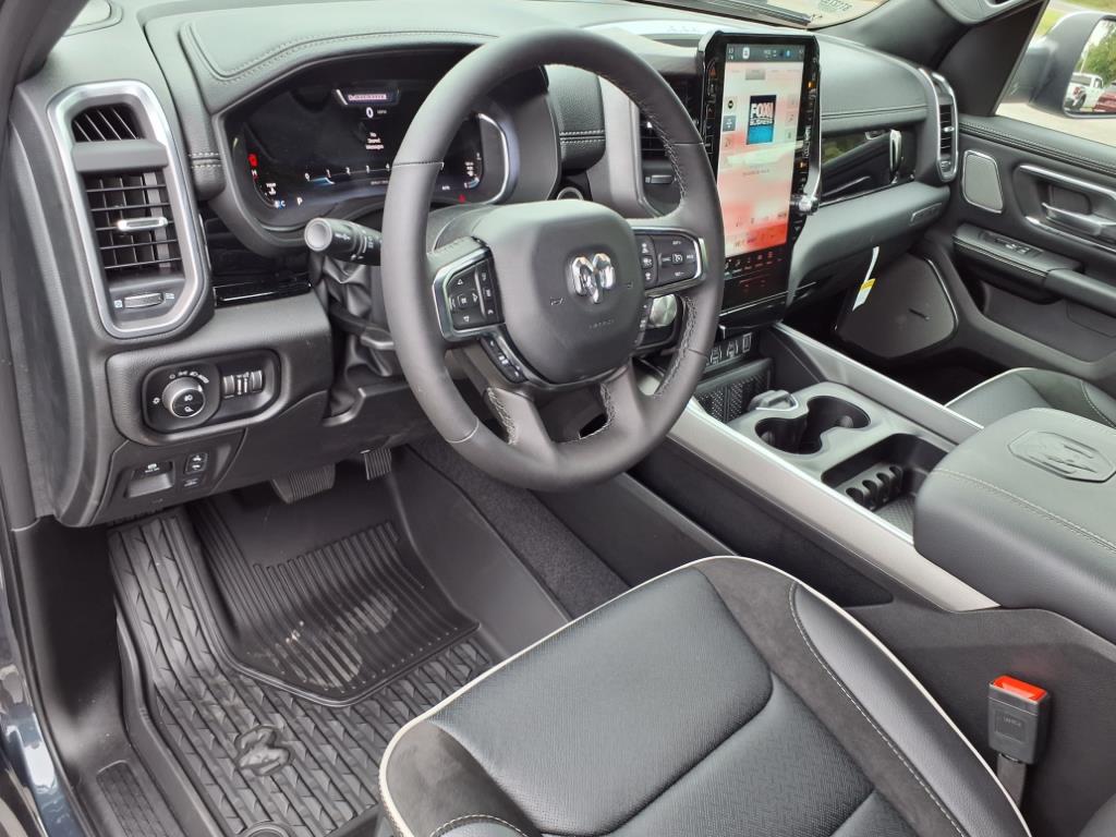 2025 Ram 1500 Laramie Crew Cab 4x4 5'7" Box