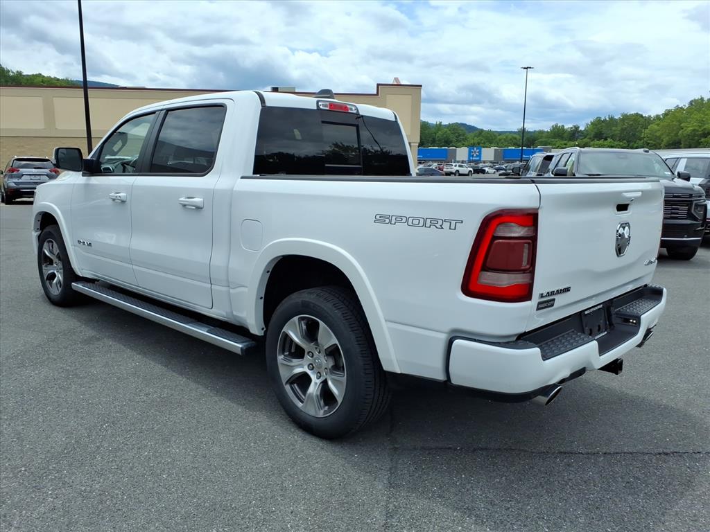 2022 Ram 1500 Laramie Crew Cab 4x4 5'7" Box